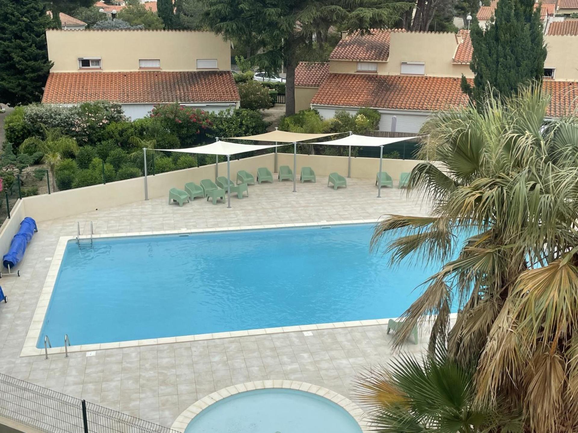 Avec Piscine Apartamento